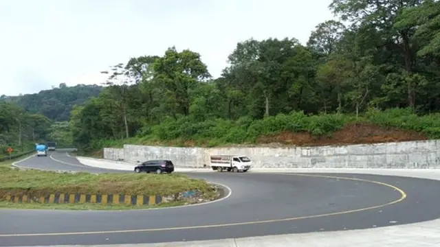 Sebanyak 24 konstruksi jalan dan jembatan di kawasan pariwisata Danau Toba, Sumatera Utara rampung dikerjakan. Proyek ini digunakan untuk menunjang ajang F1 Powerboat. (Dok Kementerian PUPR)