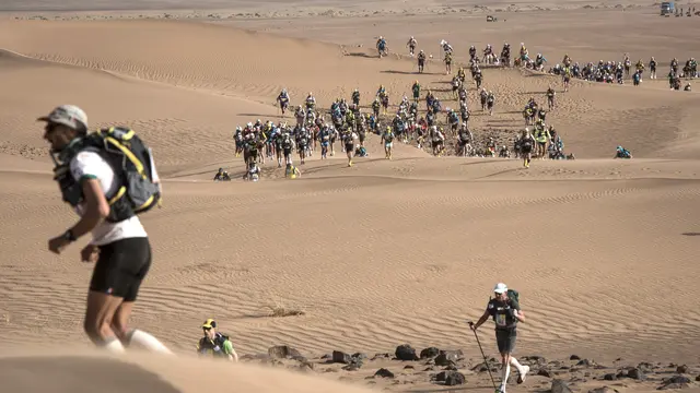Kejuaraan Marathon des Sables di Gurun Sahara