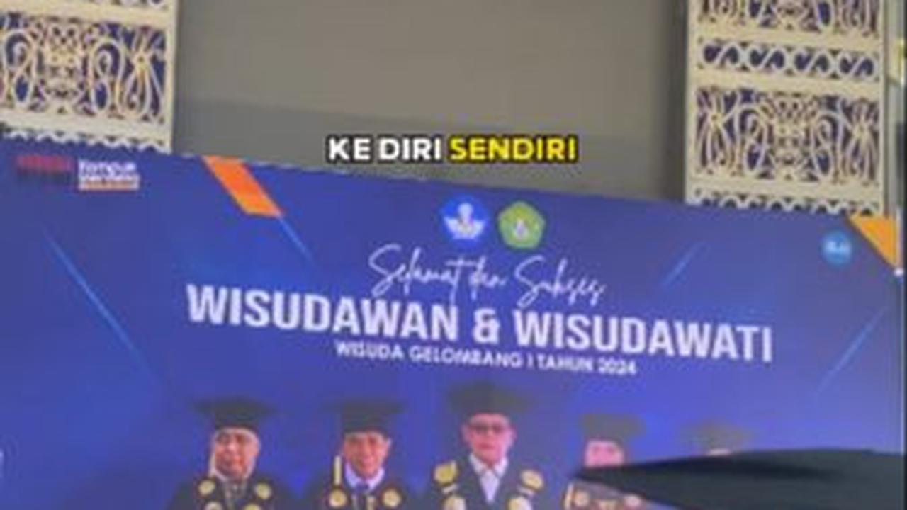 "Miftahul Ulum Darmo 30 Oktober 2002, sangat memuaskan," ujar pembawa acara ketika wisuda. <br>
