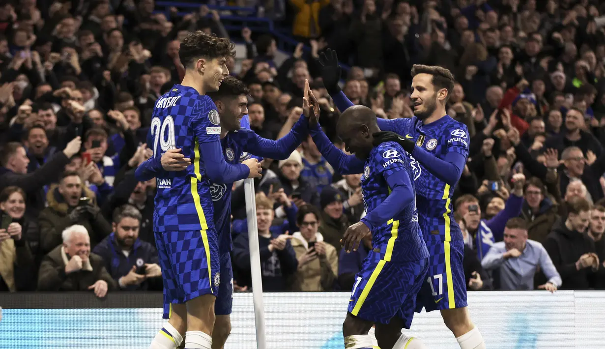 Skor tak berubah hingga peluit panjang akhir pertandingan dibunyikan. Kemenangan 2-0 ini menjadi modal yang sangat positif untuk Chelsea di pertemuan kedua nanti. (AFP/Ian Walton)