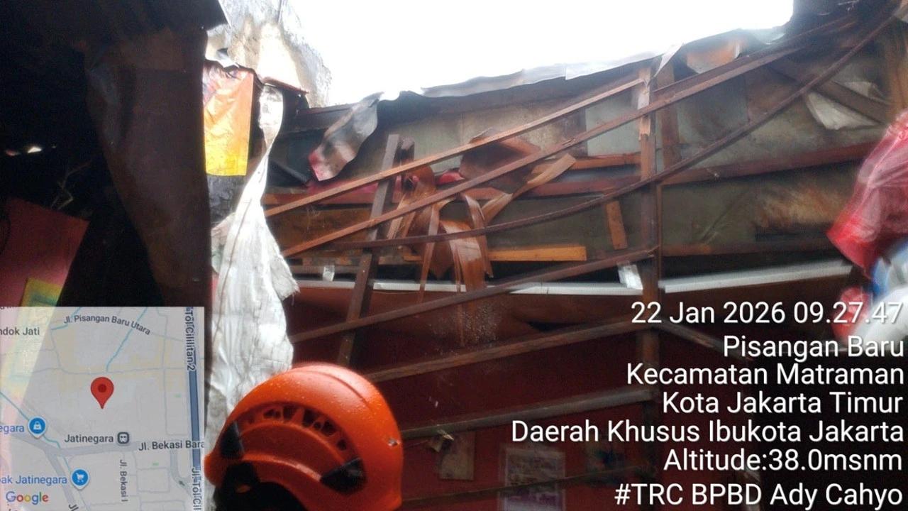 Tertimpa Atap Rumah Roboh saat Tidur, Begini Kondisi Warga Matraman Jaktim