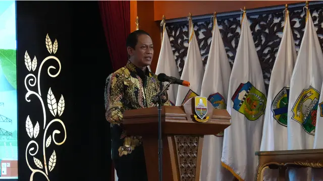 Menteri LH/Kepala BPLH atau Menteri Lingkungan Hidup/Kepala Badan Pengendalian Lingkungan Hidup Hanif Faisol Nurofiq.