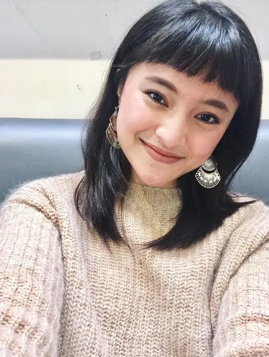 "Jadi tantangan buat aku, dan aku senang. Jadi nanti orang yang menilai lah berhasil atau tidaknya aku memerankan karakter ini," kata Marshanda di kawasan Kemang, Jakarta Selatan, Jumat (2/3/2018). (instagram/marshanda99)