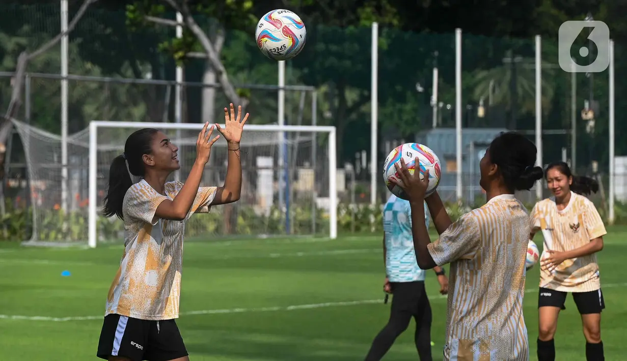 Satoru Mochizuki mengaku ini menjadi kali pertama dirinya menangani Timnas Wanita Indonesia. (Liputan6.com/Herman Zakharia)