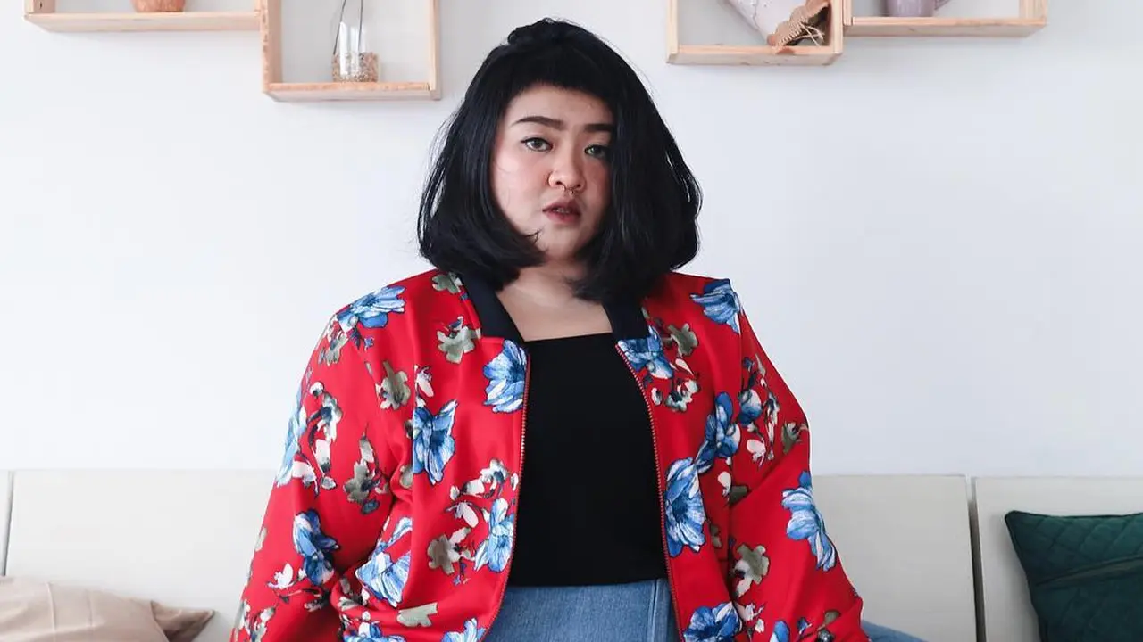 [Bintang] Bukan Sembarang Doraemon, Gaya Plus-Size Selebgram Ini Kalahkan Supermodel!