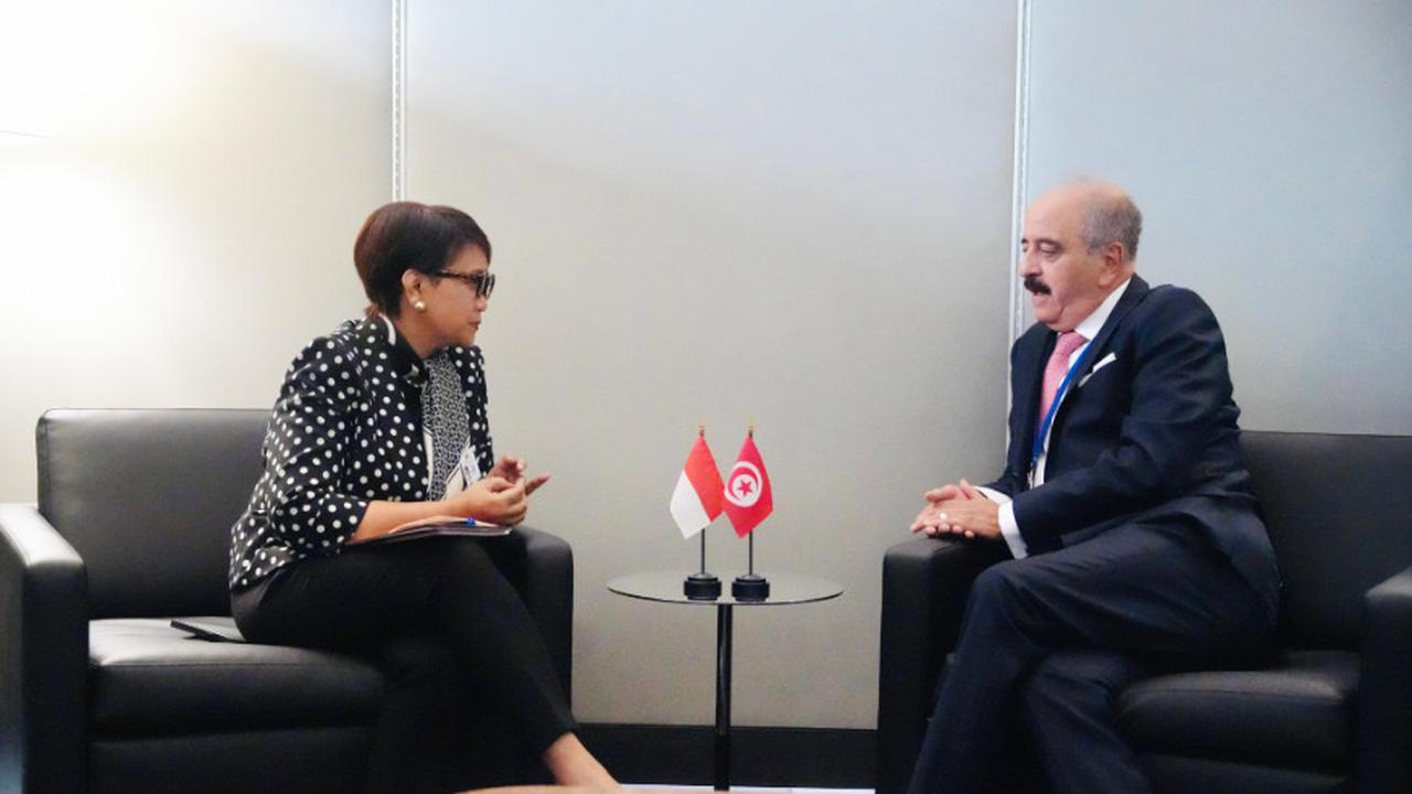 Pertemuan Retno Marsudi dengan Menlu Migrasi dan Urusan Warga Tunisia Mohamed Ali Nafti membahas sejumlah isu strategis, kerja sama bilateral, multilateral dan isu Palestina (Dok. Kemlu.go.id)