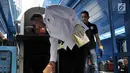Kepala Badan Narkotika Nasional (BNN) Heru Winarko memusnahkan barang bukti narkoba di Kantor BNN, Jakarta, Senin (10/12). BNN memusnahkan sebanyak 48 kilogram sabu, 33.218 butir ekstasi, dan 229 kilogram ganja. (Merdeka.com/Iqbal Nugroho)