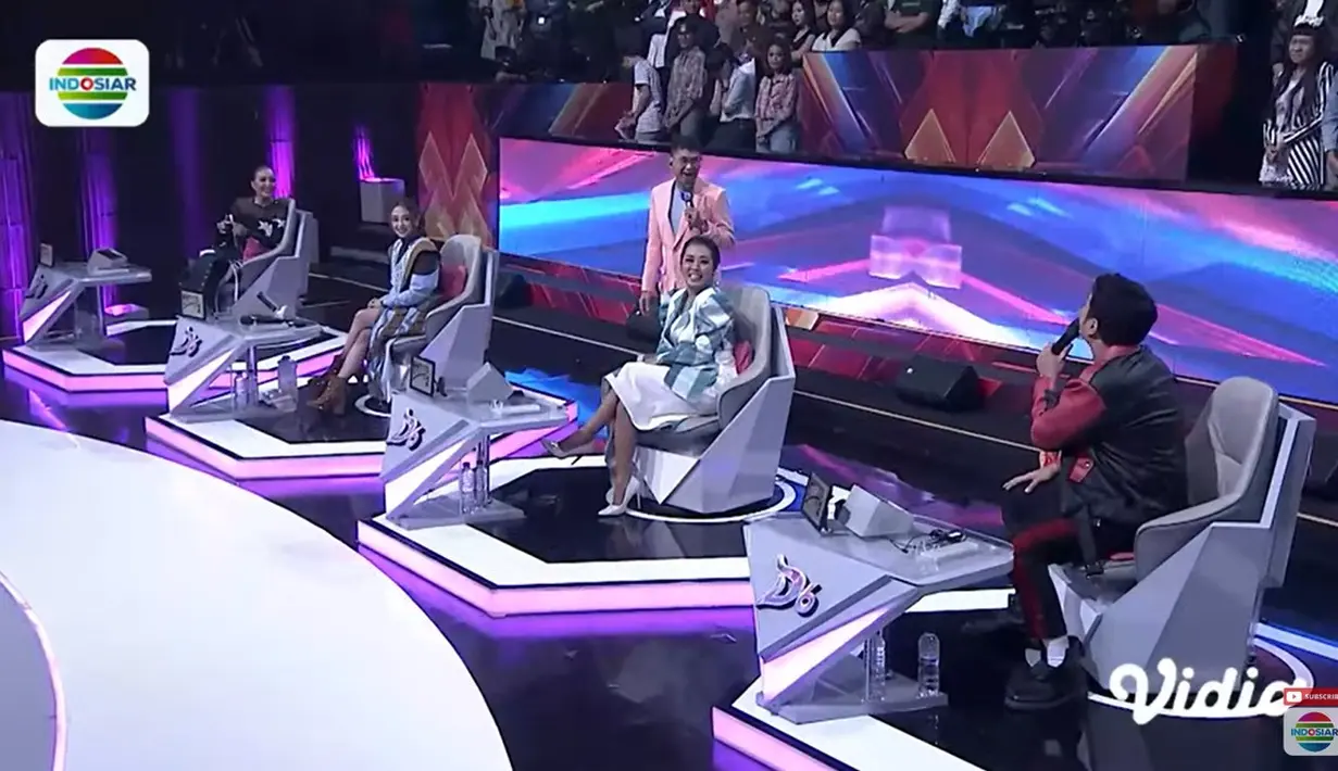 Dewi Perssik mengaku telah memaafkan mantan suaminya. "Aku sudah memaafkan kamu sayang," ucap Dewi Perssik. "Alhamdulillah," jawab Aldi Taher. [Youtube/Indosiar]