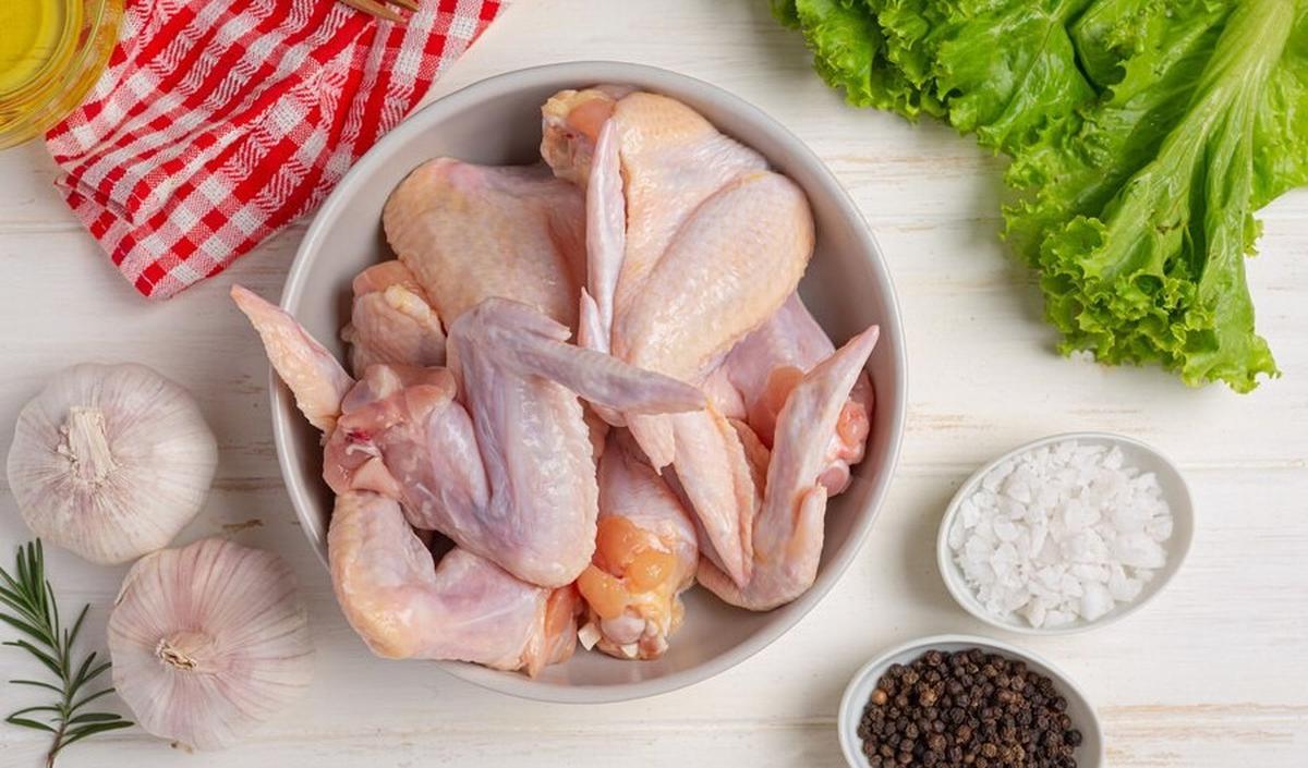 1.&nbsp;Sayap Ayam: Lembut dengan Kandungan Protein Tinggi