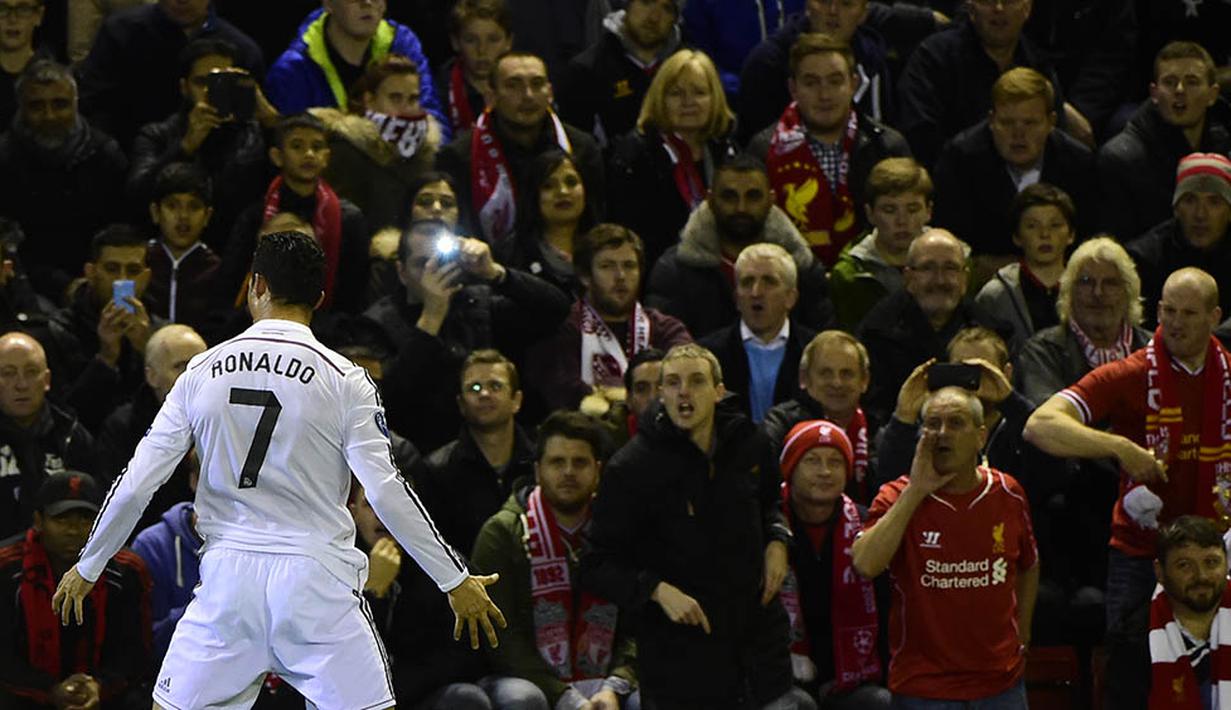 Sementara perolehan rasio fantastis dari Cristiano Ronaldo, mencapai 1,10 gol per laga. (AFP/Pierre-Philippe Marcou)