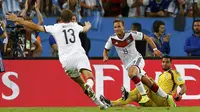 Mario Gotze berhasil cetak gol ( REUTERS/Darren Staples)