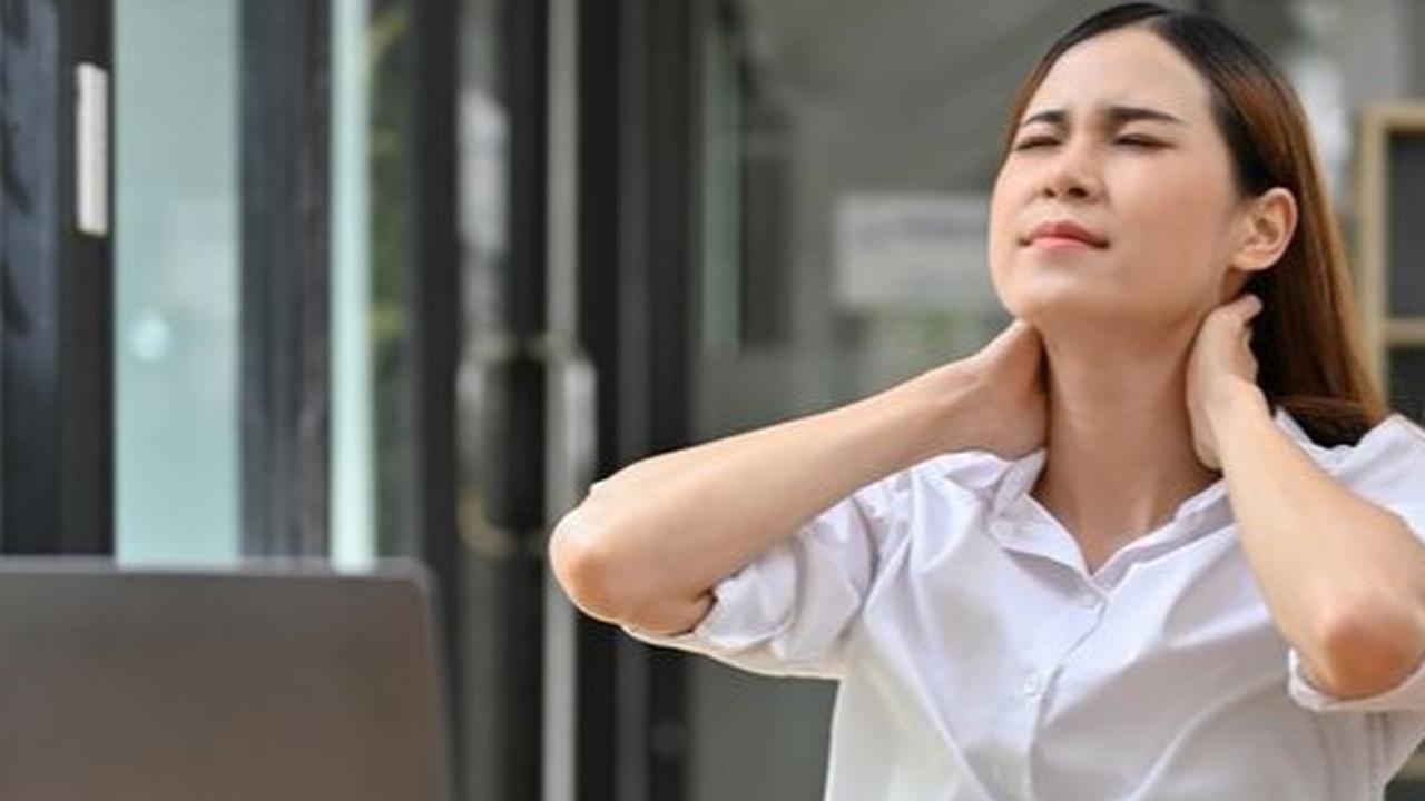 Bisakah Nyeri dari Carpal Tunnel Syndrome Menular Hingga Sebabkan Nyeri Leher?