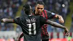 Penyerang AC Milan, Mbaye Niang melakukan selebrasi bersama rekannya Carlos Bacca usai mencetak gol kegawang Lazio pada lanjutan liga Italia di stadion San Siro, Milan, Italia, (21/9). AC Milan menang atas Lazio dengan skor 2-0. (REUTERS/Max Rossi)