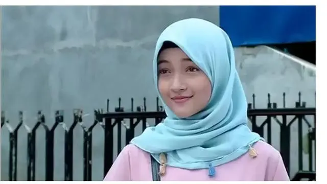 6 Potret Aktris Muda Blasteran saat Pakai Hijab, Tuai Pujian
