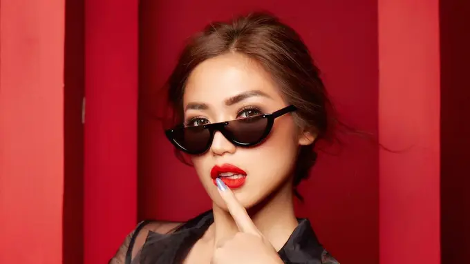 [Bintang] Bikin Susah Tidur, Jessica Iskandar dengan 5 Gaya Photoshoot Cetar