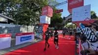 Sebanyak 1.000 peserta mengikuti Bank Jateng Friendship Run (BJFR) 2025 yang merupakan rangkaian dari kegiatan Bank Jateng Borobudur Marathon (BJBM) 2025, di Solo, Minggu (14/9/2025). (Liputan6.com/ Fajar Abrori)