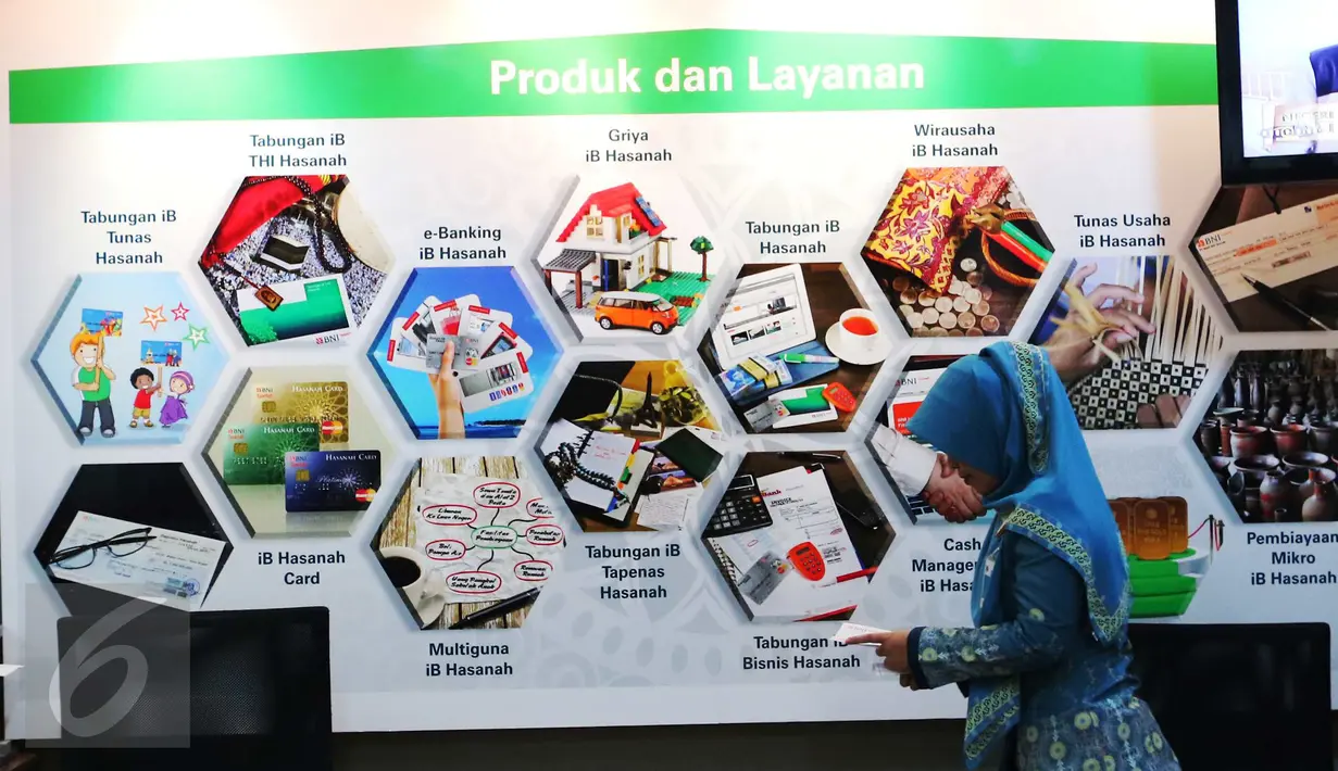 Aktivitas perbankan syariah di BNI Syariah Jakarta, Senin (10/10). Share industri perbankan syariah terhadap industri perbankan nasional menunjukkan kenaikan dari 4,60% di Juli 2015 menjadi 4,81% di Juli 2016. (Liputan6.com/Angga Yuniar)