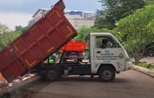 Penjelasan DLH Jakarta Soal Viral Truknya Buang Sampah di Bantaran Kali TPU Tanah Kusir