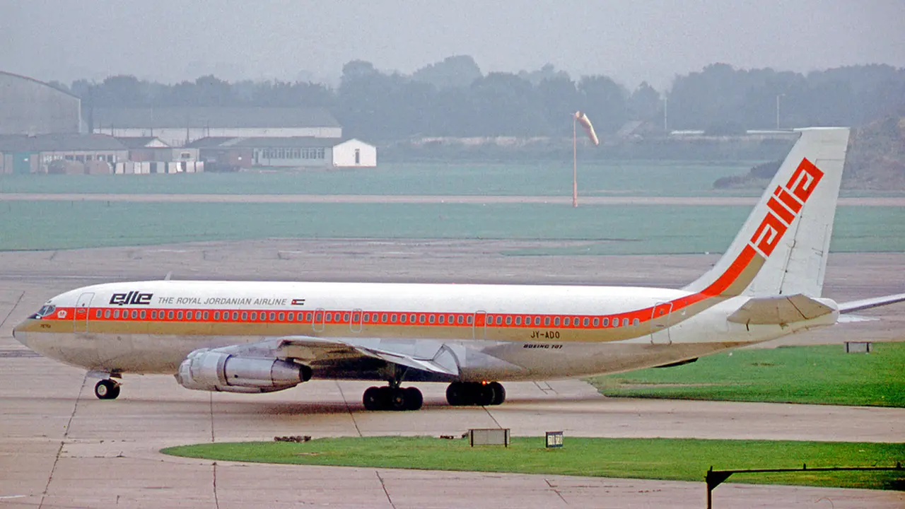 Alia Royal Jordanian Boeing 707-300. (Wikipedia)