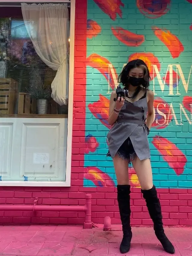 Gaya Kece Denise Usai Umumkan Keluar dari Secret Number