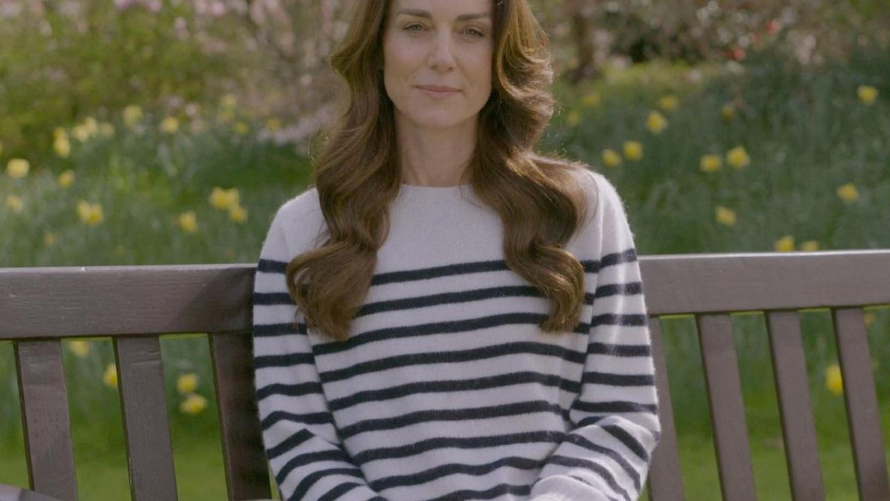 Istri Pangeran William dari Inggris, Catherine atau Kate Middleton akhirnya muncul ke publik untuk pertama kalinya setelah 'menghilang' selama beberapa bulan. Kate muncul dalam sebuah video yang dirilis Kerajaan Inggris, pada Jumat (22/3/2024). Foto:&nbsp