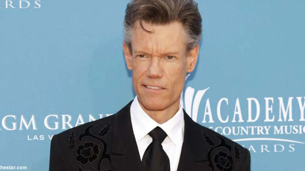 randy-travis130713c.jpg