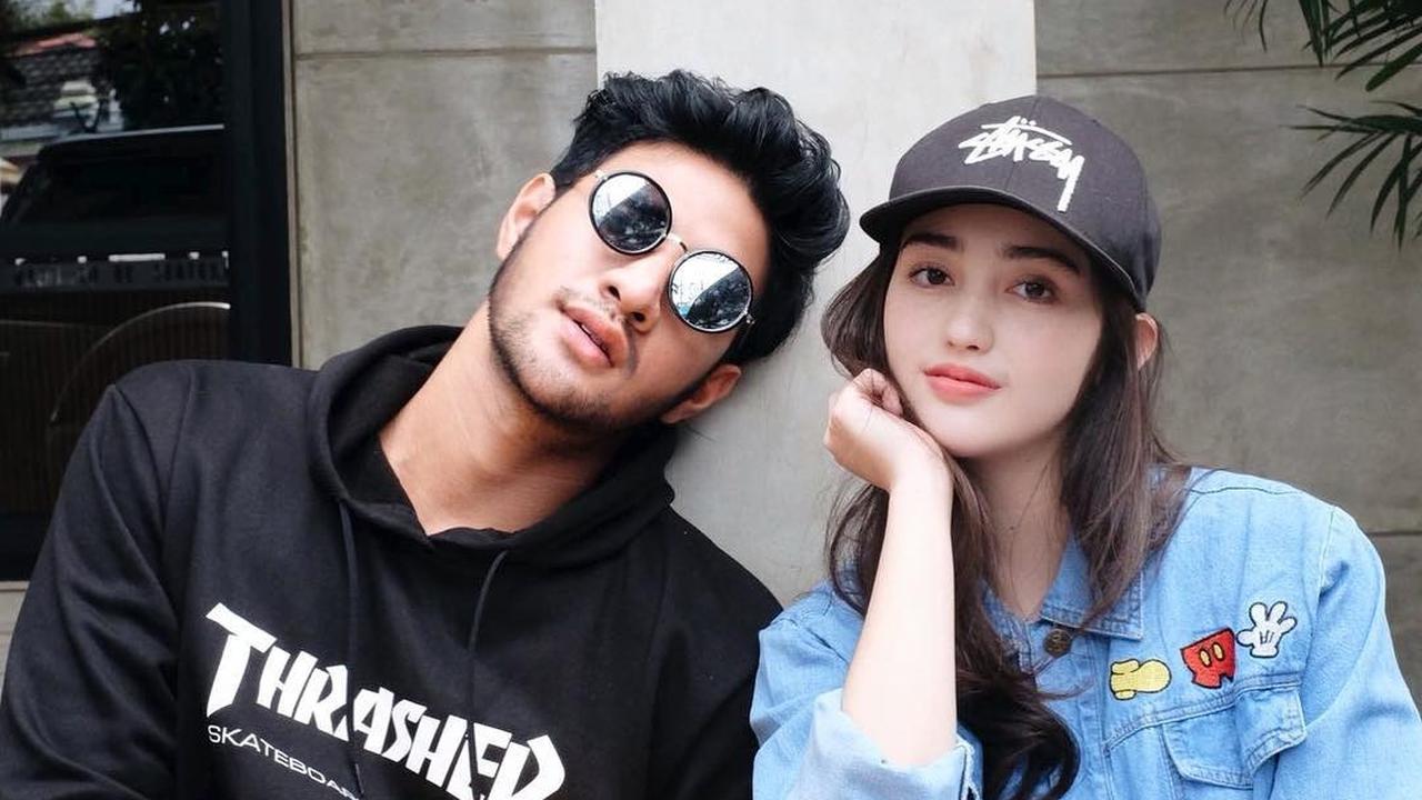 [Bintang] Gaya Gemesin Sampai Romantis Maksimal, Ini 5 Potret Mesranya Ranty Maria-Ammar Zoni