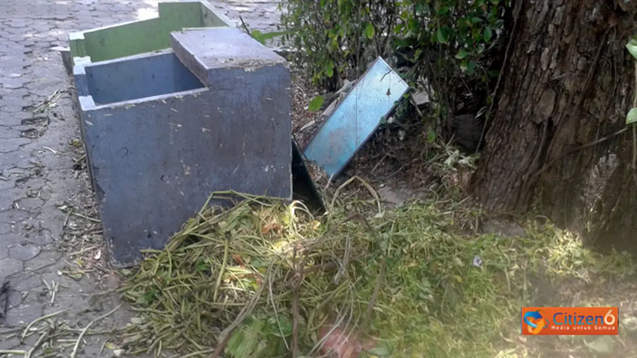 tempat-sampah-130925b.jpg