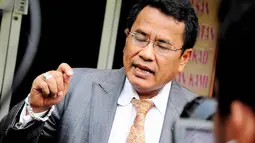 Mewakili guru JIS, pengacara Hotman Paris Hutapea mengatakan, mereka membantah sebagai pelaku pencabulan terhadap siswa TK tersebut. (Liputan6.com/Faizal Fanani)