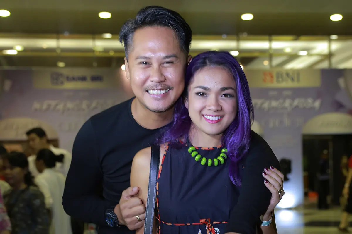 [Bintang] Nirina  Zubir dan Ernest Syarif