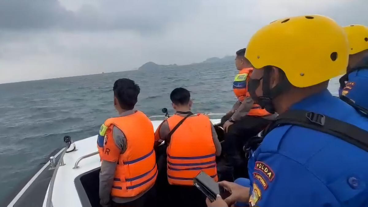 Polda Lampung Kerahkan Brimob dan Polairud Cari 5 Jurnalis Hilang Kontak di Selat Sunda