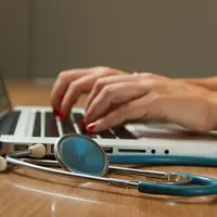 Vasektomi adalah metode pencegahan kehamilan yang sifatnya permanen. (unsplash.com/@nci)