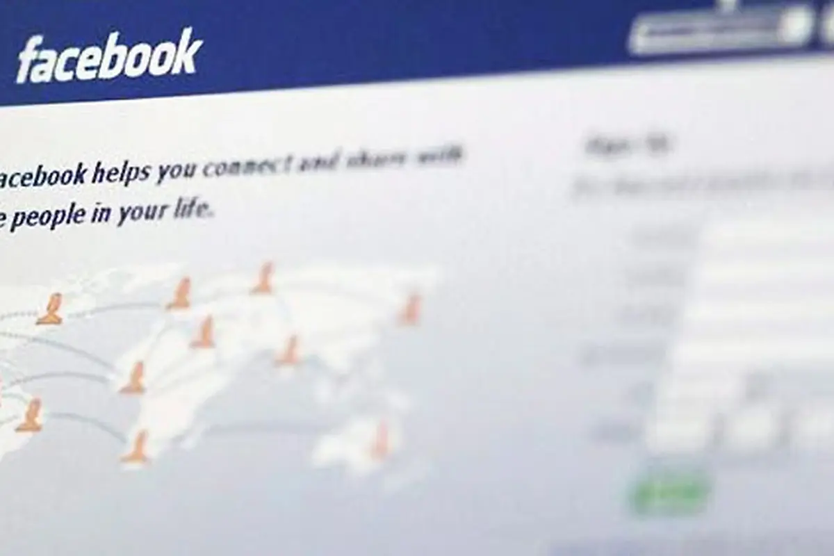 facebook121016c.jpg