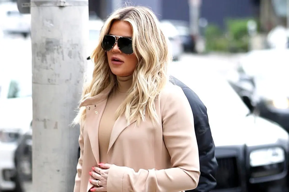 [Bintang] Khloe Kardashian