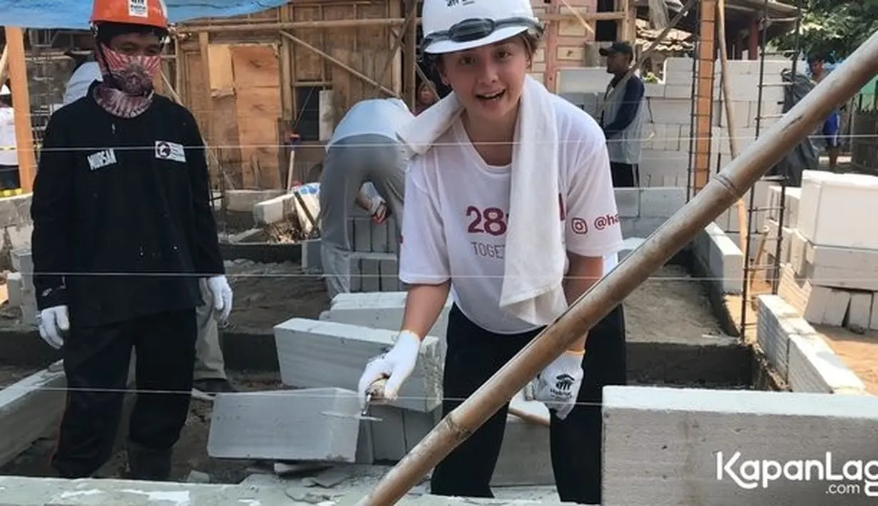 Sebagai orang baru pertama kalinya, pemeran dalam film Cinta Selamanya itu mengakui kesulitannya. [Foto: KapanLagi.com/Dadan Eka Permana]