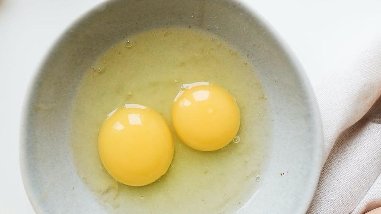 7. Putih Telur: Solusi Vitamin E dan Kelembapan