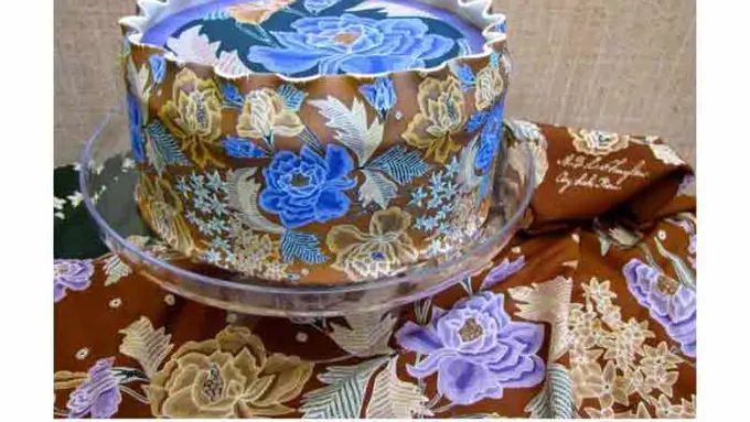 Hari Batik Nasional Lebih Lengkap Sambil Nikmati Kue-Kue Ini