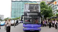 Jokowi Jajal Bus Tingkat... `Tabrak` Kabel dan Ranting Pohon