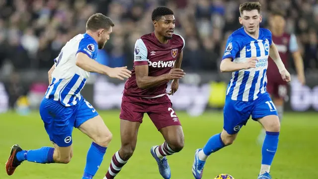 Foto: Momen James Milner Samai Rekor Penampilan Ryan Giggs di Liga Inggris