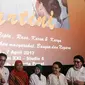 Acara ini semakin seru dan menarik para penonton karena Dian Sastro turut hadir dan foto bersama dengan Puteri Indonesia 2017, Yayasan Puteri Indonesia, dan seluruh tamu undangan. 