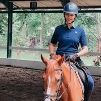 Paula Verhoeven melakukan olahraga berkuda (Instagram/paula_verhoeven)