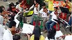 Setiap akhir pekan ada yang unik di Taman Surapati, Jakarta Pusat, karena Anda bisa menjumpai sekelompok musisi sedang berlatih orkestra. 