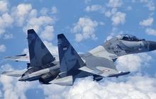 2 Pesawat Jet Tempur Sukhoi Amankan Gelaran Indonesia Afrika Forum Ke-2 di Bali