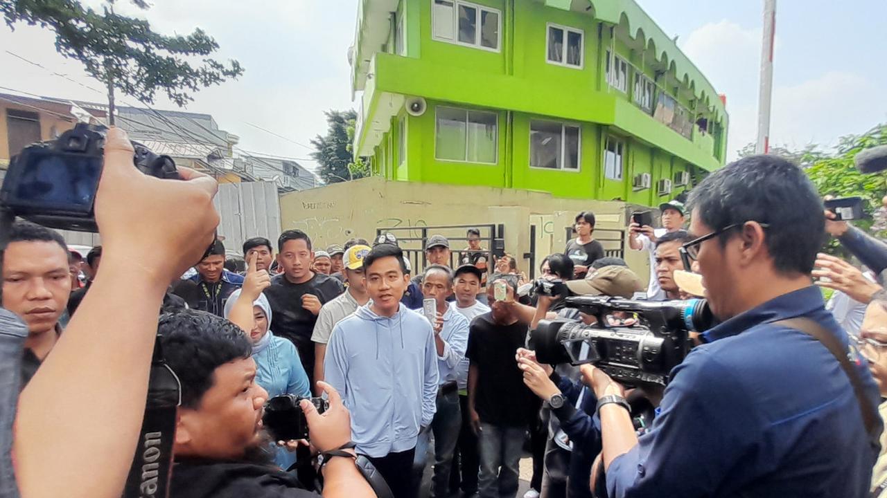 Gibran mengaku tidak ada persiapan khusus. Hanya saja, dia memastikan bakal siap menghadapi debat perdana.<br>
