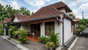 6 Model Talang Air Atap Rumah untuk Melindungi Hunian saat Musim Hujan