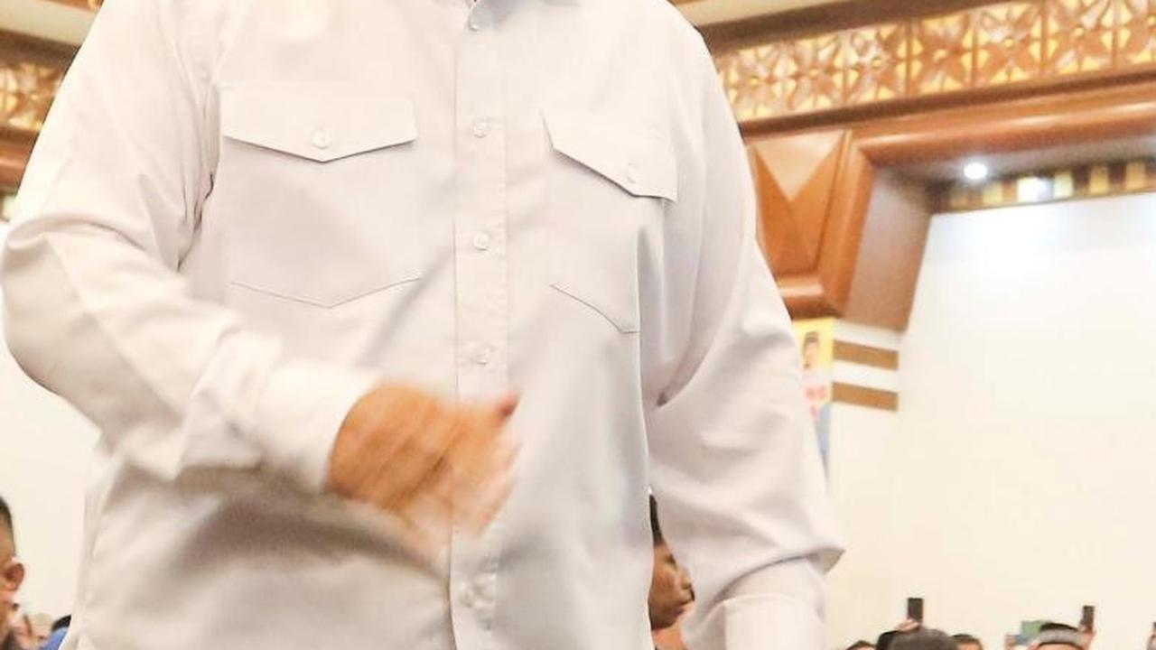 Ekspresi Prabowo Subianto  setelah mendapat dukungan penuh dari Kaukus Generasi Muda Islam.