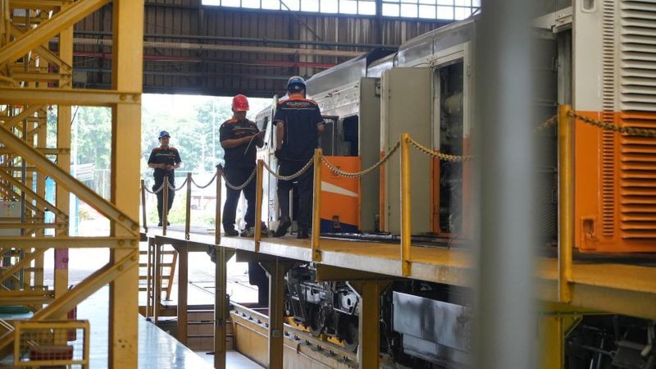 KAI Daop 2 Bandung Siagakan 30 Lokomotif dan 275 Kereta untuk Kesiapan KAI Daop 2 Bandung Lebaran 2026