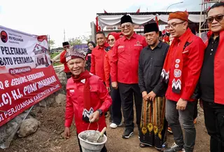 Ketua DPP PDI Perjuangan Said Abdullah saat momen pembangunan Sekolah Tahfidz Al-Qur’an Dr. (H.C.) Hj. Puan Maharani di Malang.