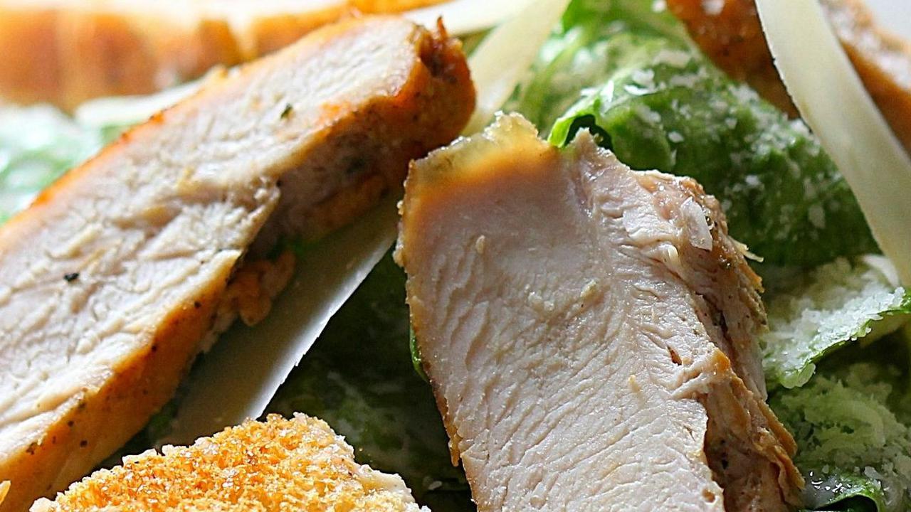 <b>Salad dengan Ayam Panggang</b>