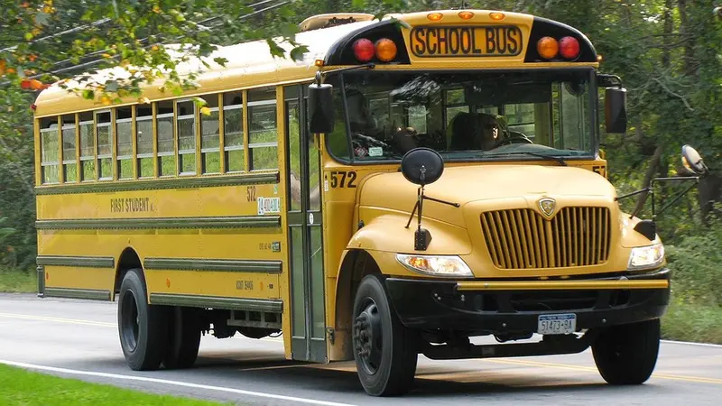 Bus Sekolah